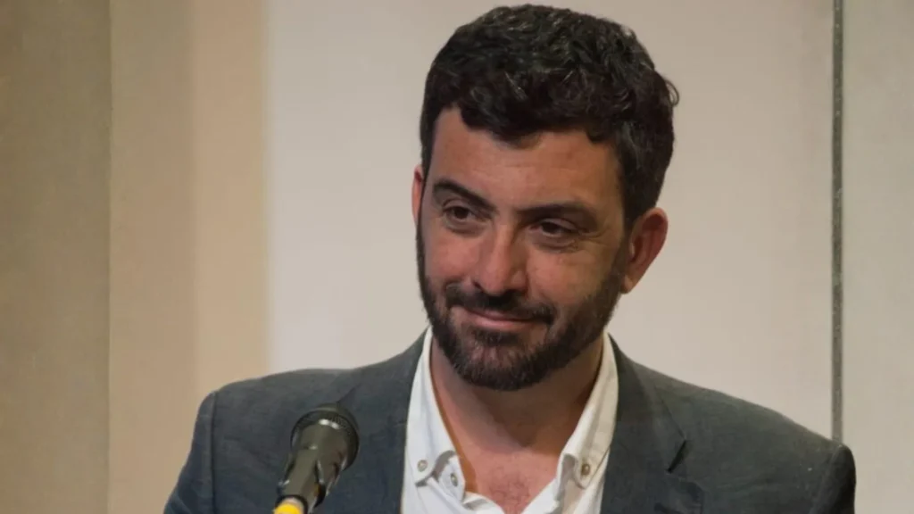 Francisco Avendaño: A nivel del mar